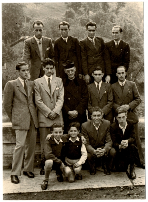 Vecinos de Blimea, mediados de 1940