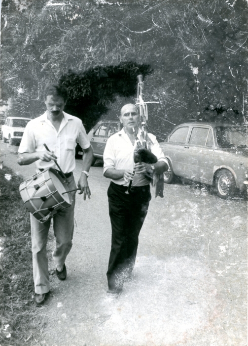 Pareja de gaita y tambor, L´Edrau 1970