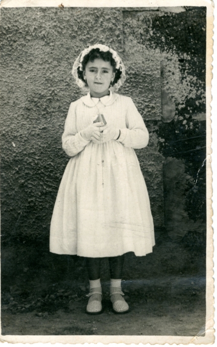 Josefina de Primera Comunión, 1956